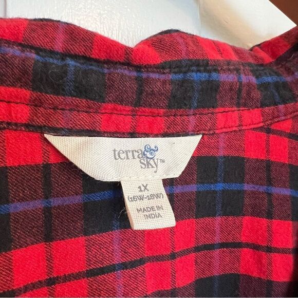 Terra & Sky Women’s Red & Blue Plaid flannel top - Picture 6 of 6